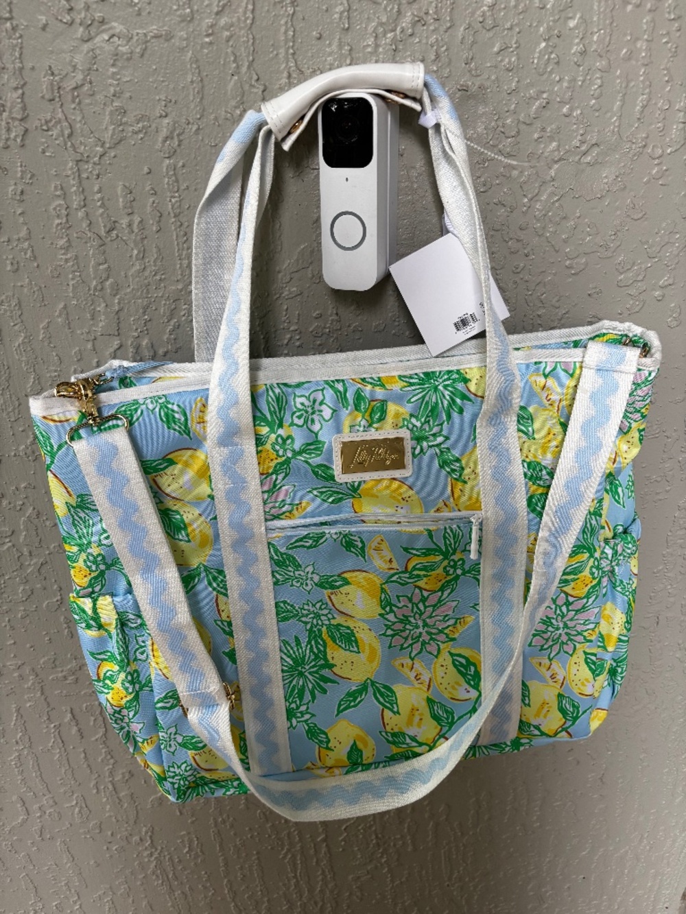 NWT Lilly Pulitzer Picnic Beach Cooler Bag - Make Lemonade Print
